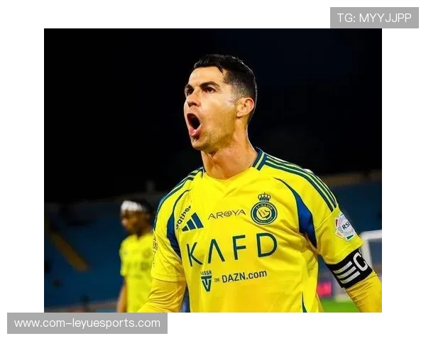 足球球星身份与个人品牌的融合探析及其对全球足球文化的影响